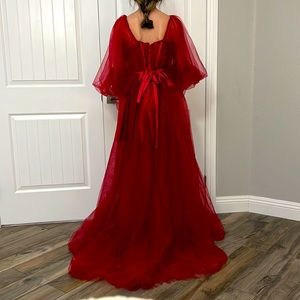 Beautiful dress for your choice of occasion.